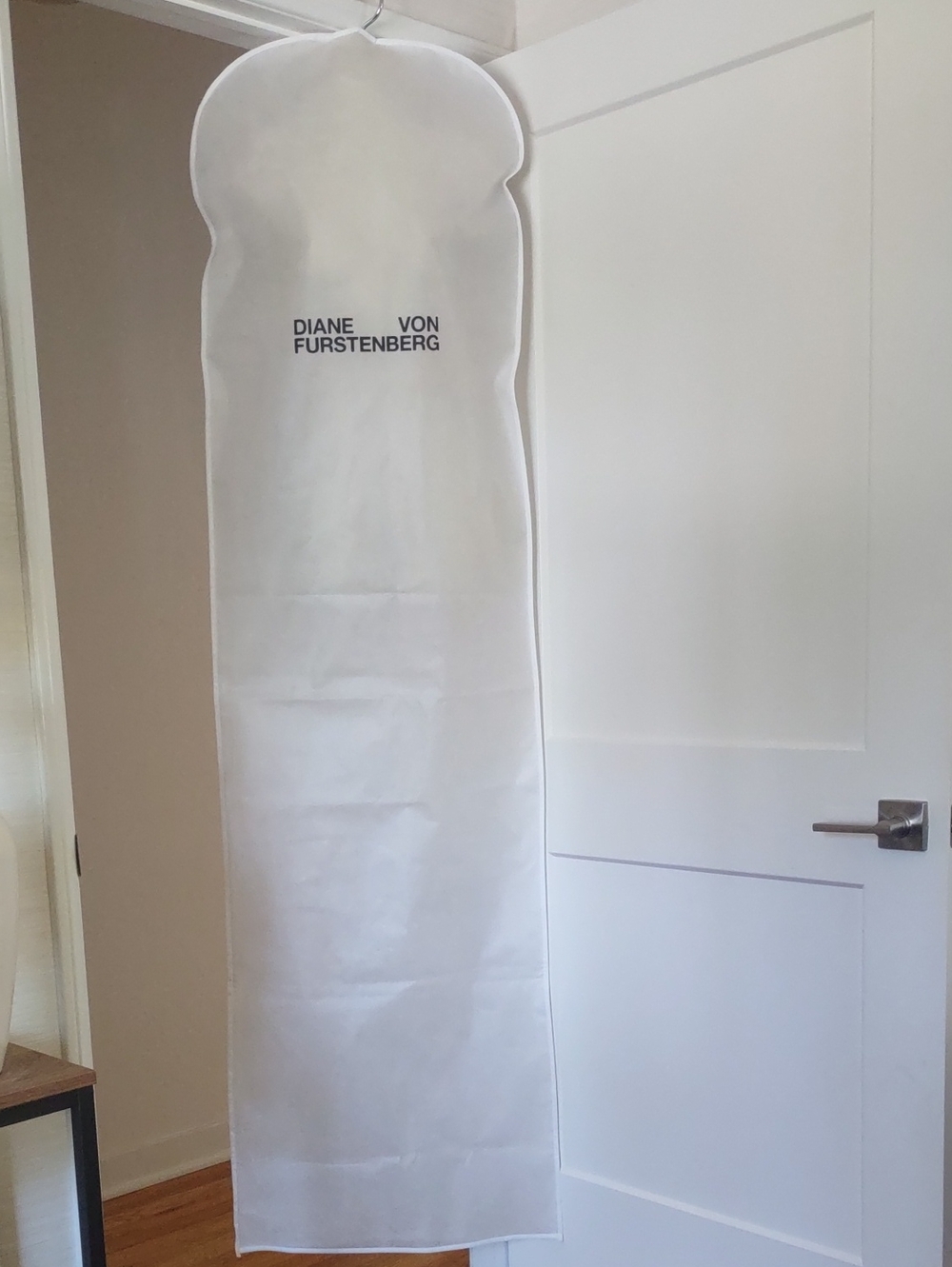 Diane Von Furstenberg Garmet Bag / Clothing Storage